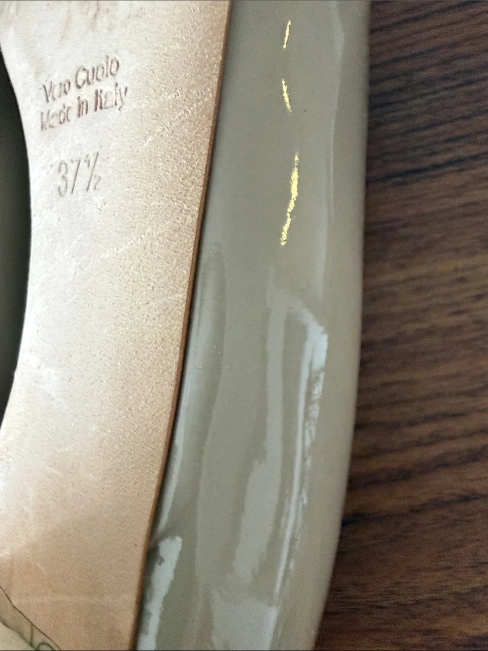 Diane B. Genuine Tan Patent Leather Pump With Solid White Block Heel. Size 37.5.